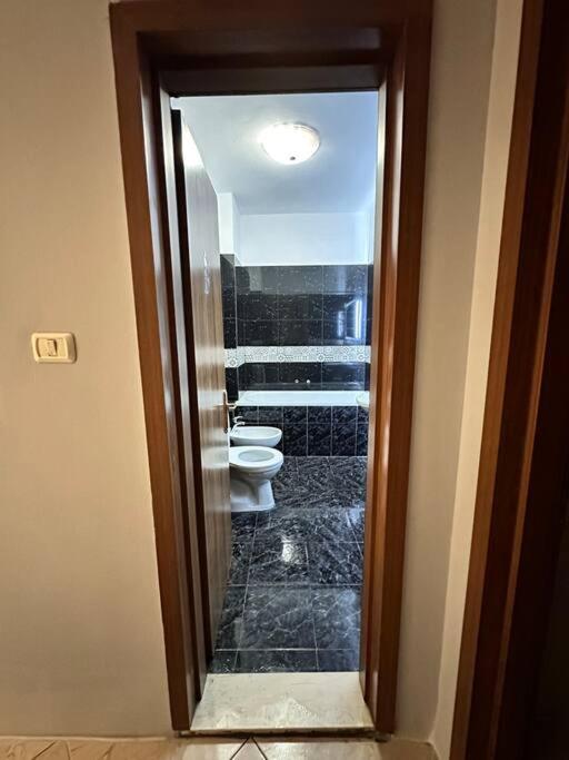 Super House Blloku - 3 Rooms Tirana Exterior foto