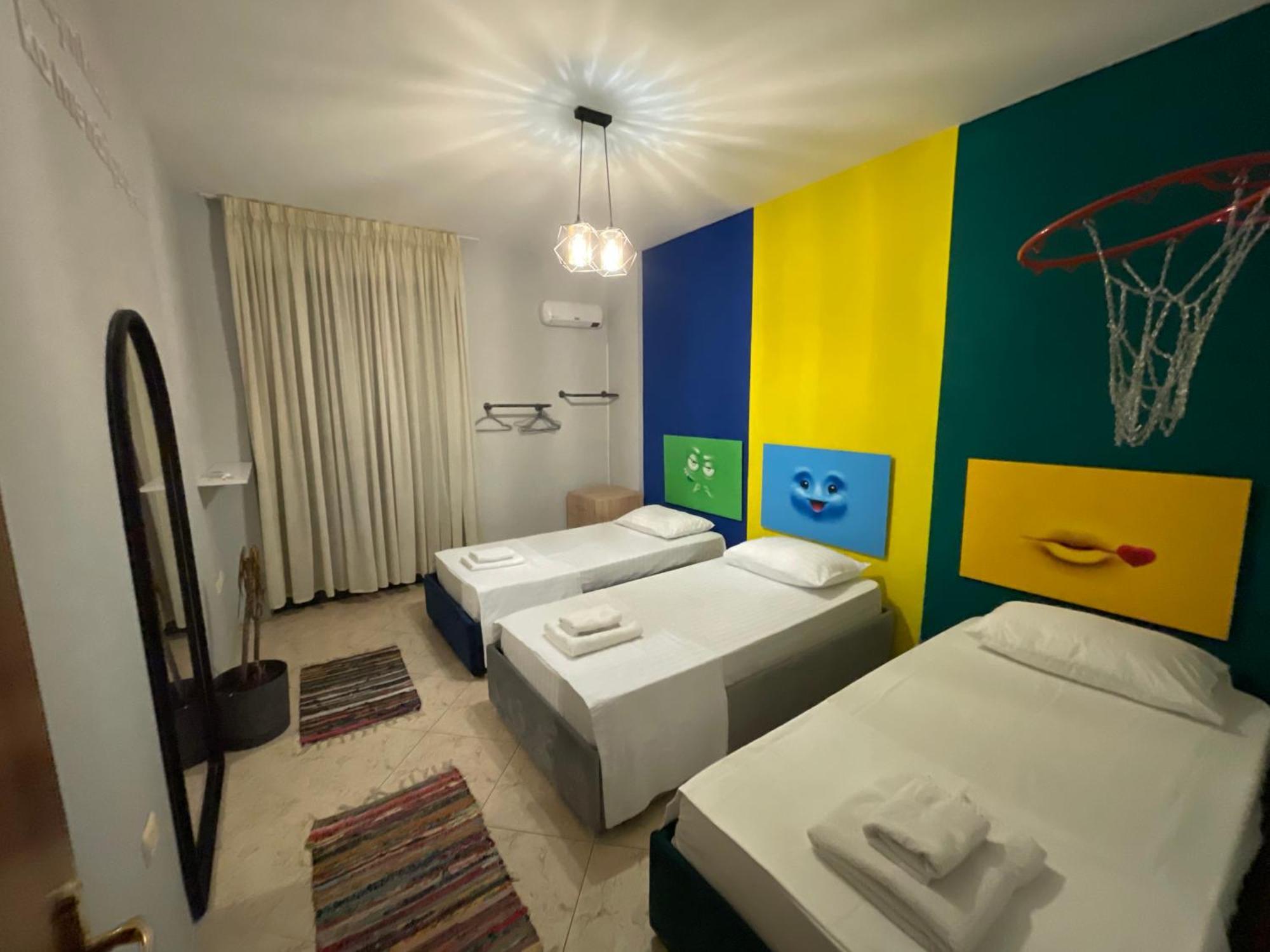 Super House Blloku - 3 Rooms Tirana Exterior foto